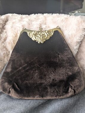 Vintage HL USA Velvet Kiss Lock Evening Bag (Mid-Century)